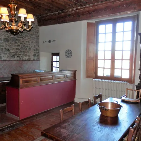 Independant Contre La Cathedrale Le Puy-en-Velay